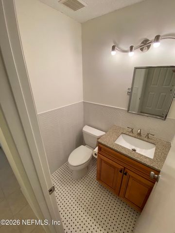 8562 STURBRIDGE Circle W, Jacksonville, FL 32244