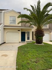 8562 STURBRIDGE Circle W, Jacksonville, FL 32244