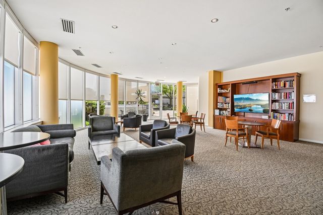 807 Davis Street 314, Evanston, IL 60201