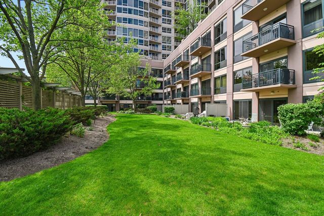 807 Davis Street 314, Evanston, IL 60201
