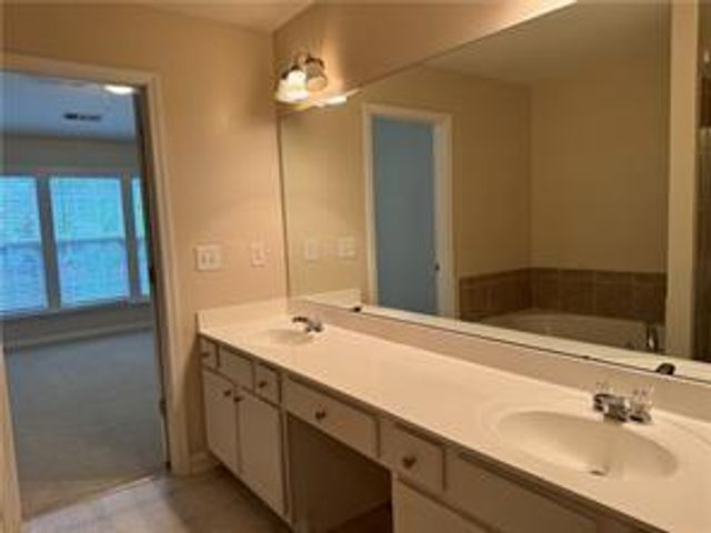 2090 Deptford Drive, Duluth, GA 30097