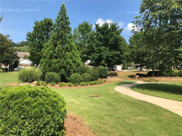 2090 Deptford Drive, Duluth, GA 30097