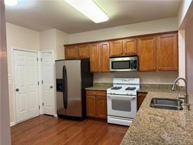 2090 Deptford Drive, Duluth, GA 30097