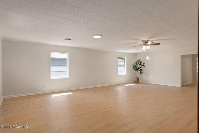 711 N Deshotels Avenue Avenue, Kaplan, LA 70548