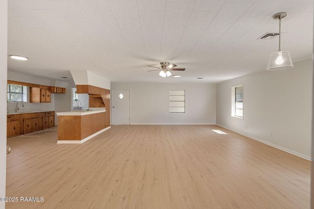 711 N Deshotels Avenue Avenue, Kaplan, LA 70548