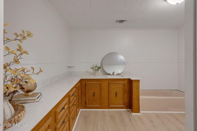 711 N Deshotels Avenue Avenue, Kaplan, LA 70548