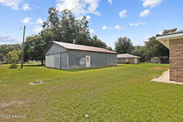 711 N Deshotels Avenue Avenue, Kaplan, LA 70548