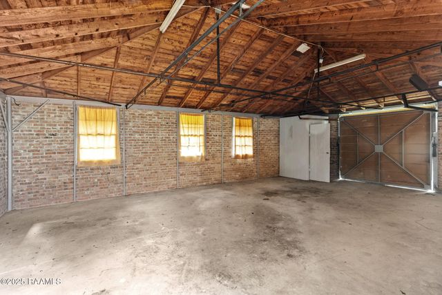 711 N Deshotels Avenue Avenue, Kaplan, LA 70548