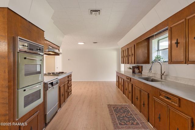 711 N Deshotels Avenue Avenue, Kaplan, LA 70548