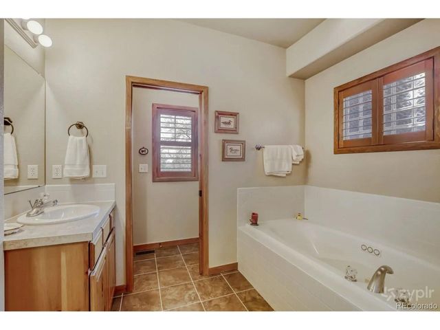 4809 Brumby Ln, Fort Collins, CO 80524