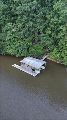 147 W Waters Edge Lane, West Union, SC 29696