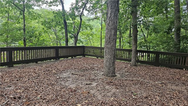147 W Waters Edge Lane, West Union, SC 29696