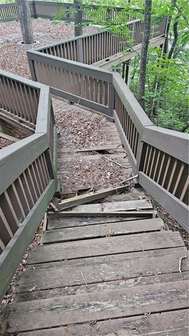 147 W Waters Edge Lane, West Union, SC 29696