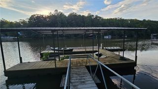 147 W Waters Edge Lane, West Union, SC 29696