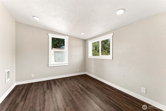 1435 Garrison Avenue, Port Orchard, WA 98366