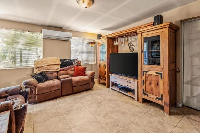 650 Begonia Street, Escondido, CA 92027