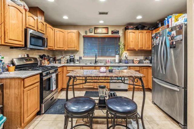 650 Begonia Street, Escondido, CA 92027
