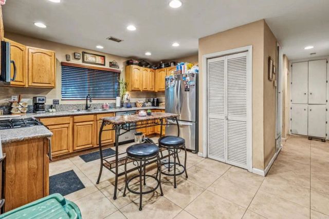 650 Begonia Street, Escondido, CA 92027