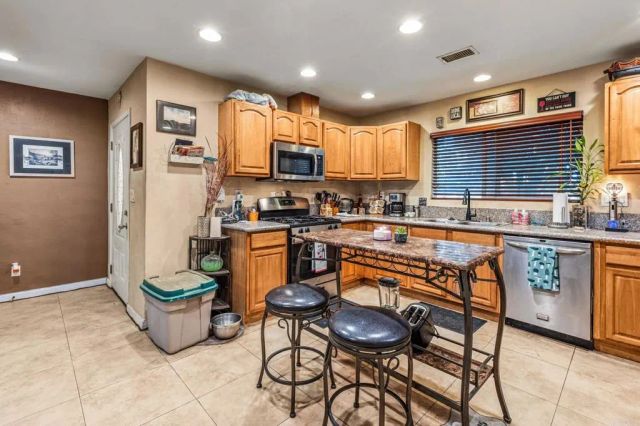 650 Begonia Street, Escondido, CA 92027