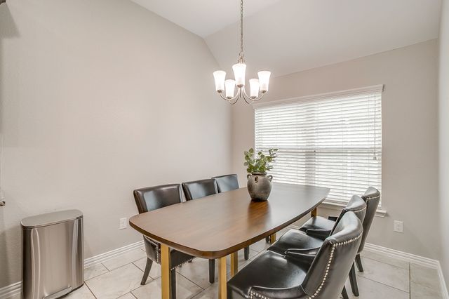 2721 Buffalo Run, Burleson, TX 76028