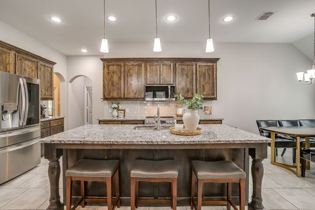 2721 Buffalo Run, Burleson, TX 76028