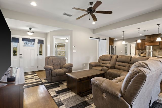 691 COUNTY ROAD 1464, Hughes Springs, TX 75656