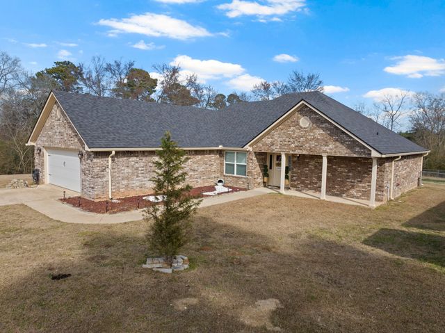 691 COUNTY ROAD 1464, Hughes Springs, TX 75656