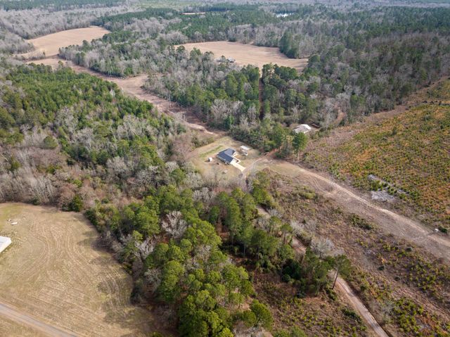 691 COUNTY ROAD 1464, Hughes Springs, TX 75656