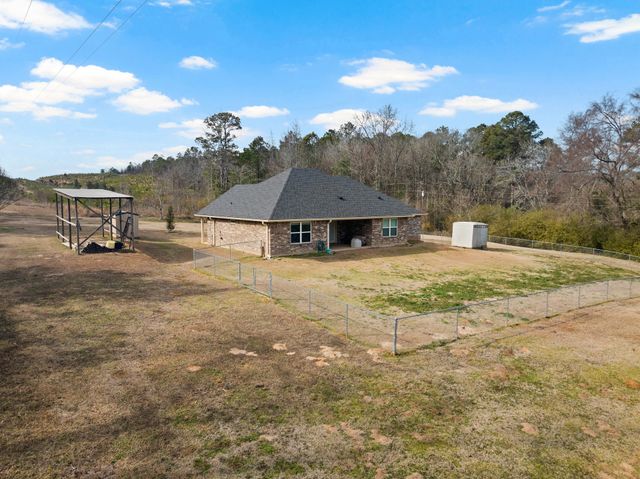 691 COUNTY ROAD 1464, Hughes Springs, TX 75656