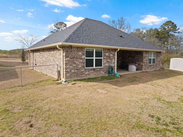 691 COUNTY ROAD 1464, Hughes Springs, TX 75656