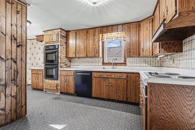 824 Forest Drive, Portage, MI 49002
