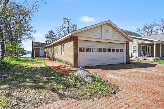 824 Forest Drive, Portage, MI 49002