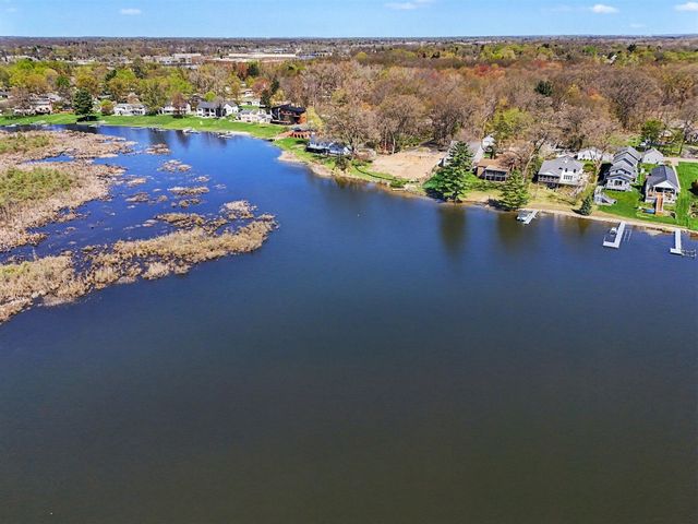 824 Forest Drive, Portage, MI 49002
