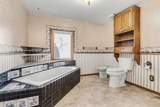824 Forest Drive, Portage, MI 49002