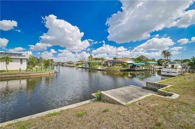 1025 SE 20th AVE, Cape Coral, FL 33990