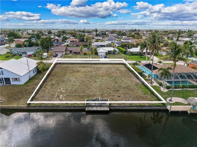 1025 SE 20th AVE, Cape Coral, FL 33990