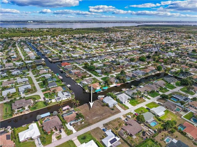 1025 SE 20th AVE, Cape Coral, FL 33990