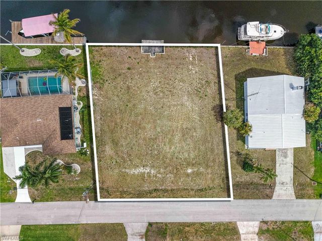 1025 SE 20th AVE, Cape Coral, FL 33990
