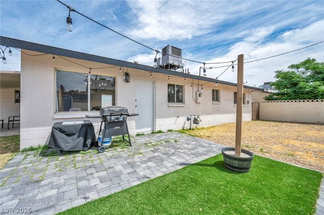 913 De Met Drive, Las Vegas, NV 89119