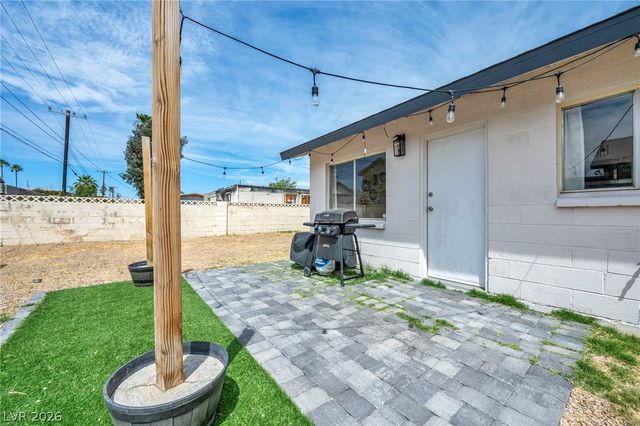913 De Met Drive, Las Vegas, NV 89119