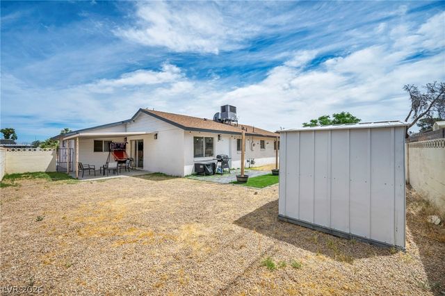 913 De Met Drive, Las Vegas, NV 89119