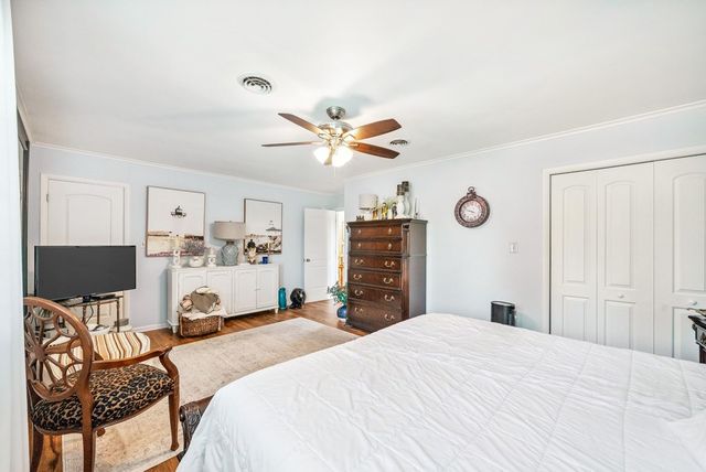 1701 Parkview Dr, Hopkinsville, KY 42240