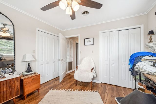 1701 Parkview Dr, Hopkinsville, KY 42240
