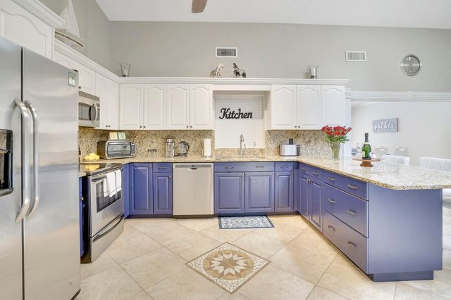 166 Old Country Road S, Wellington, FL 33414