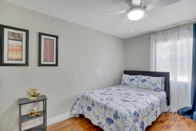 166 Old Country Road S, Wellington, FL 33414