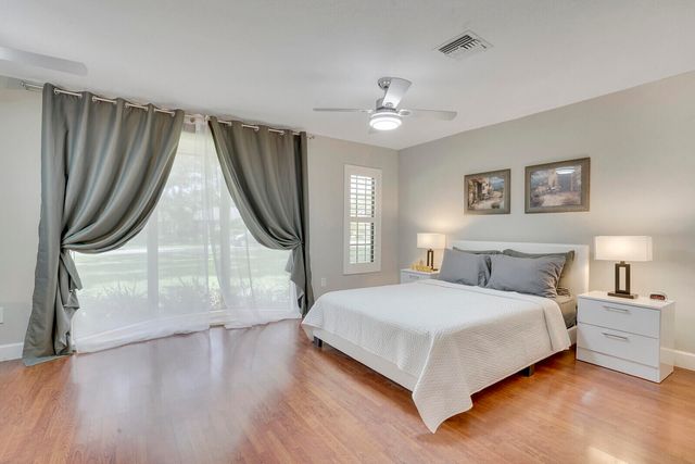 166 Old Country Road S, Wellington, FL 33414