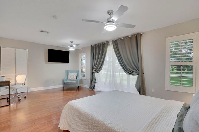 166 Old Country Road S, Wellington, FL 33414