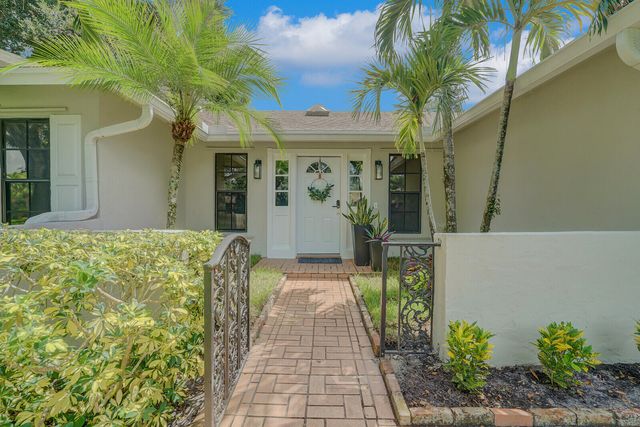 166 Old Country Road S, Wellington, FL 33414