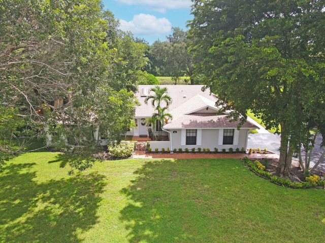 166 Old Country Road S, Wellington, FL 33414