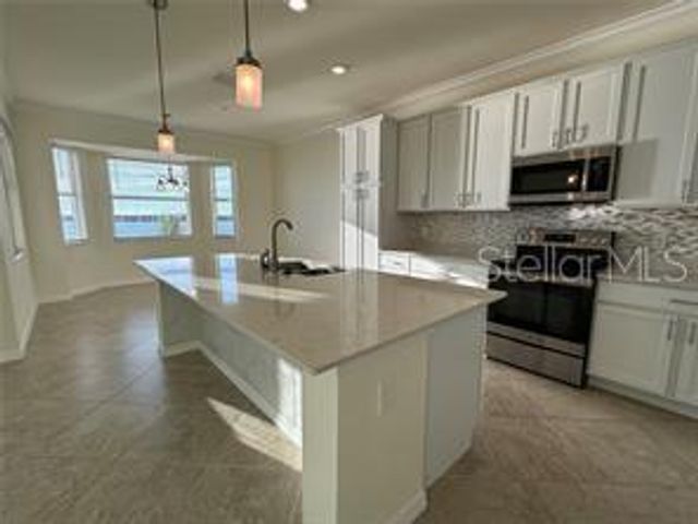 1030 TIDEWATER SHORES LOOP 402, Bradenton, FL 34208